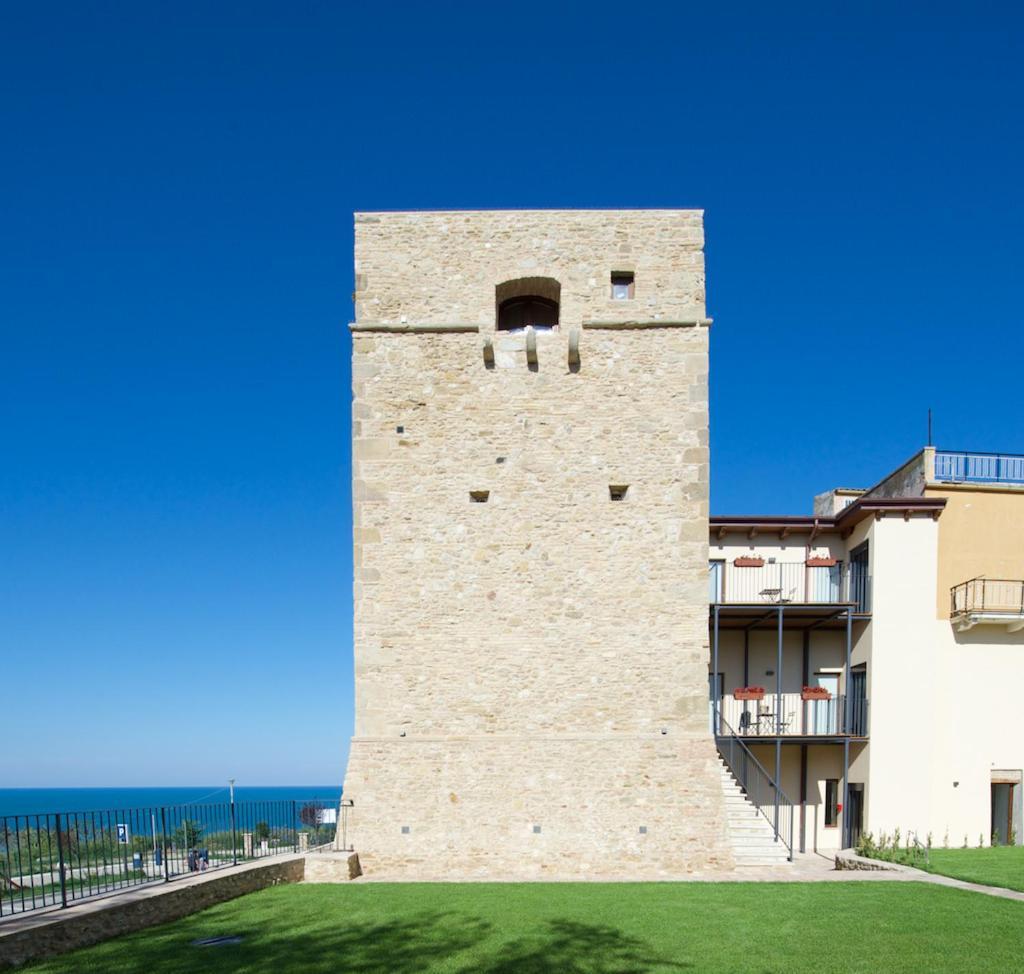 Bed and Breakfast Torre Della Loggia - Dimora Storica - Ortona Zewnętrze zdjęcie