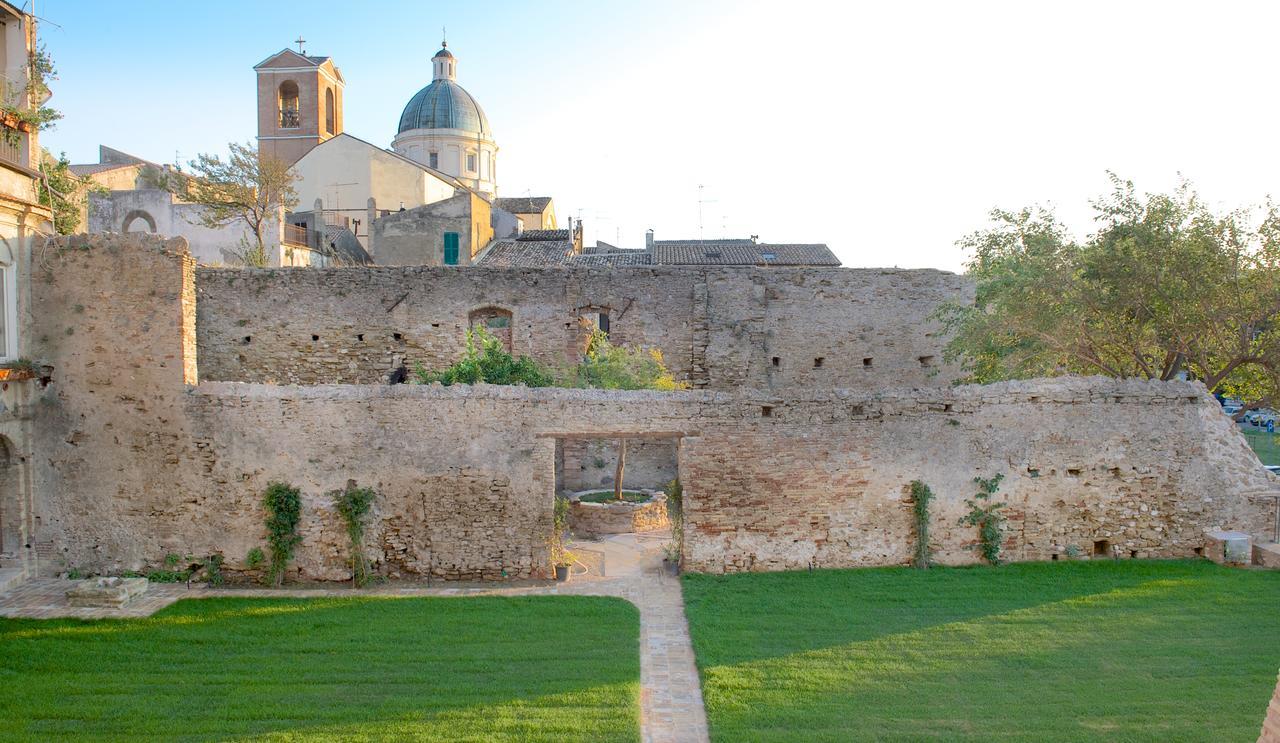 Bed and Breakfast Torre Della Loggia - Dimora Storica - Ortona Zewnętrze zdjęcie